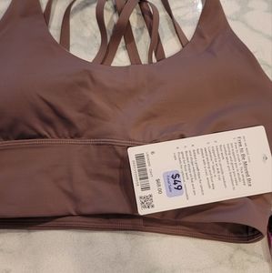 Lululemon free to be moved NWT Sports bra size 6